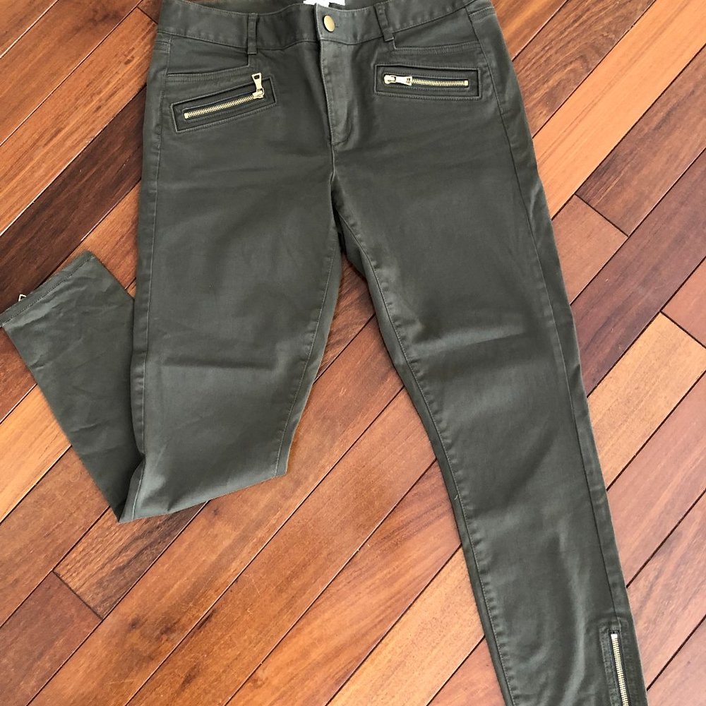 LOFT Hunter Green Ankle Pants with Zipper Pockets